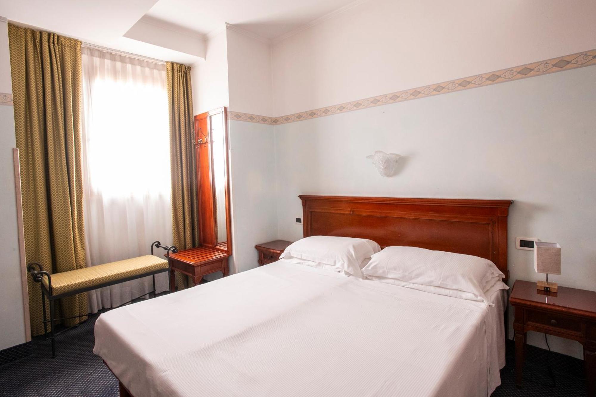 Double Room,1695320171:JPEG
